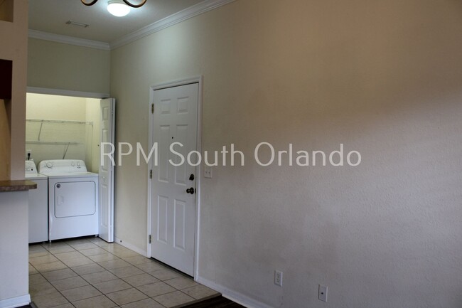 Building Photo - $600 OFF RENT SECOND MONTH !!!!!! 2 BED/ 2...