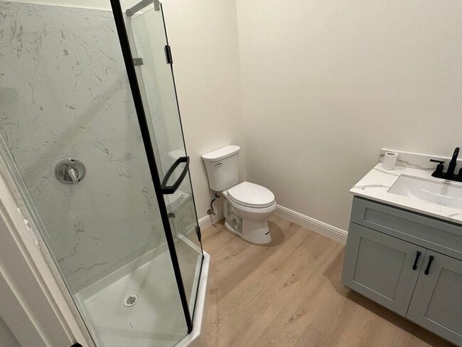 Building Photo - 6614 Telegraph Ave