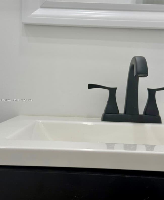 Building Photo - 7521 NE 2nd Ct