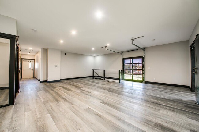 Building Photo - 4105 N Adams St