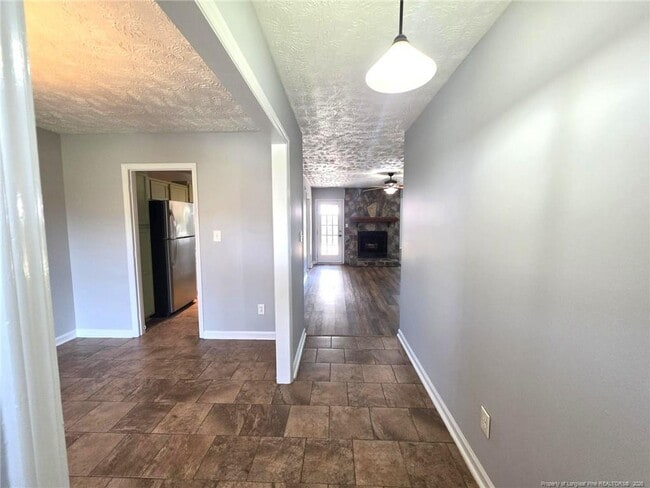 Building Photo - 5004 Paulsun Dr