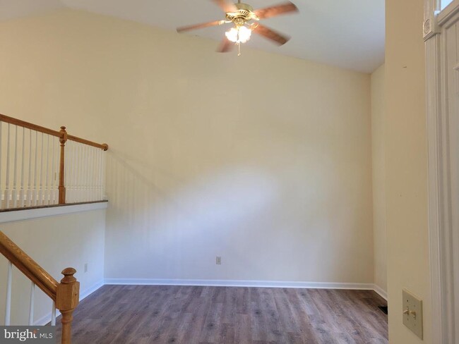 Building Photo - 6194 Dawes Dr
