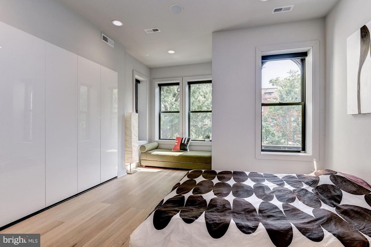 Building Photo - 1339 Irving Street NW Apt C