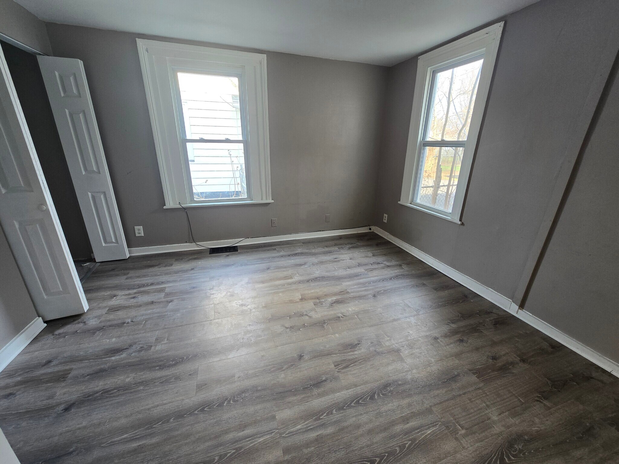 Building Photo - 544 Emerson St