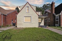 Building Photo - $1,350/month - 3 Bed 1.5 Bath Single Famil...
