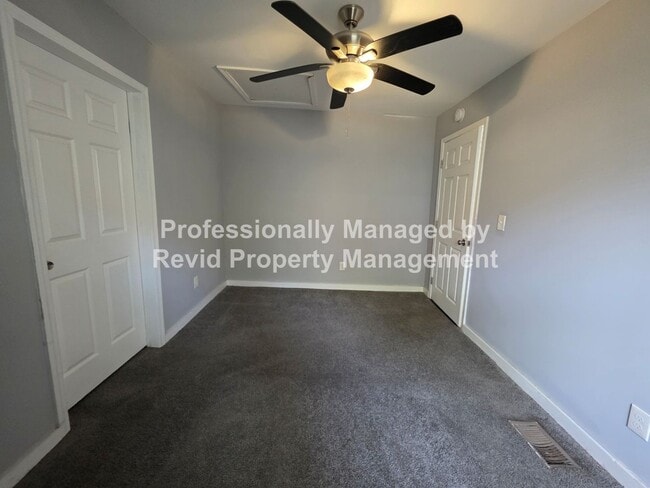 Building Photo - 3 Bed 1.5 Bathroom Home!!!!