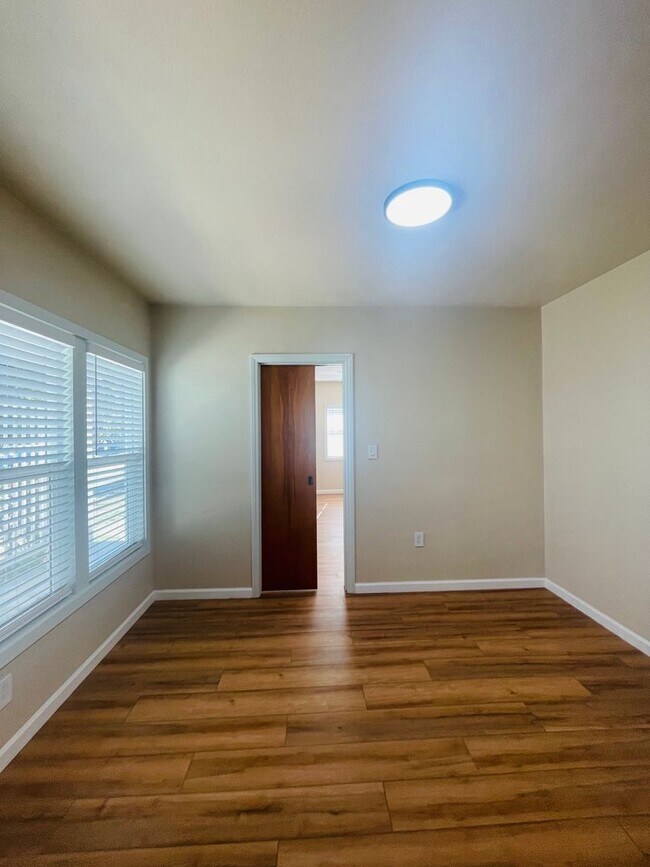 Building Photo - Peaceful 3-bedroom, 2-bathroom single story home nestled amongst the Orange Groves of Fillmore