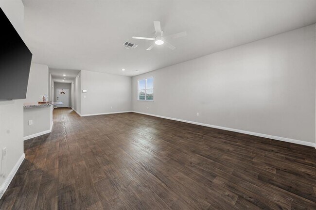 Building Photo - 208 Bunting Ln