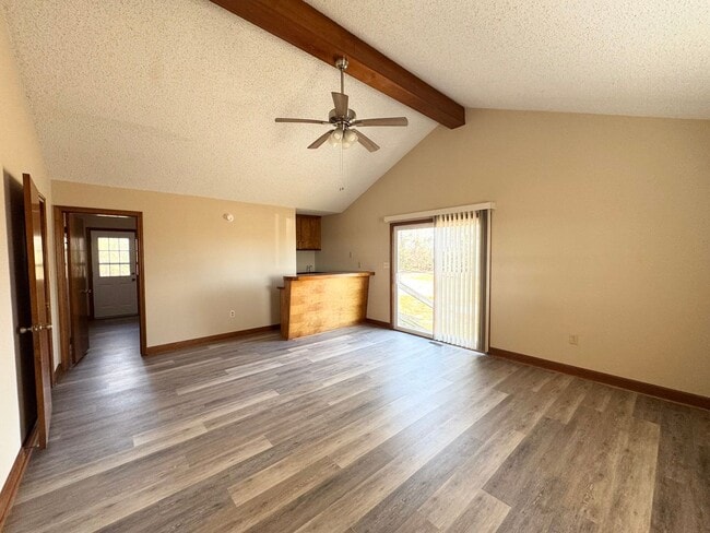 Building Photo - 108 Seymour Dr