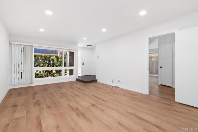 Building Photo - 846 S Sierra Ave