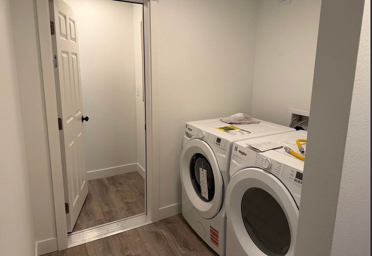 Building Photo - 3650 NE Canterbury Cir