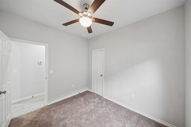 Building Photo - 396 Westchase St
