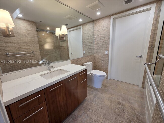 Building Photo - 50 Biscayne Blvd