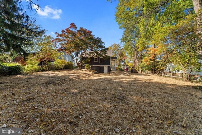 Building Photo - 6107 44th Ave