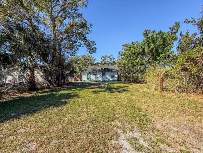 Building Photo - 1844 27th St S