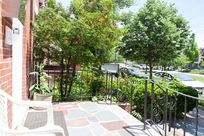 Building Photo - 1743 Commonwealth Ave