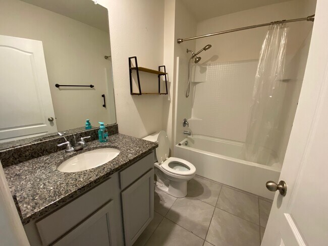 Building Photo - 671 Tortugas St