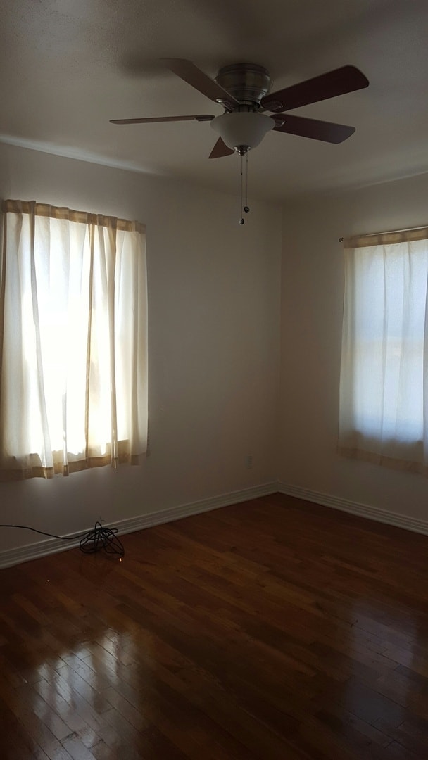 Building Photo - Centrally located.