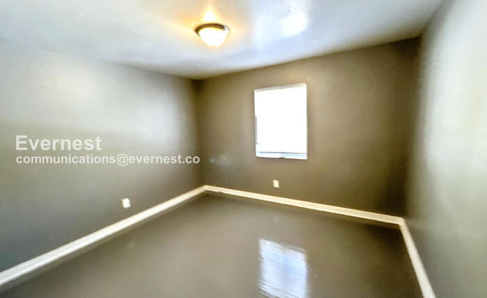 Building Photo - 2421 29th Street Ensley