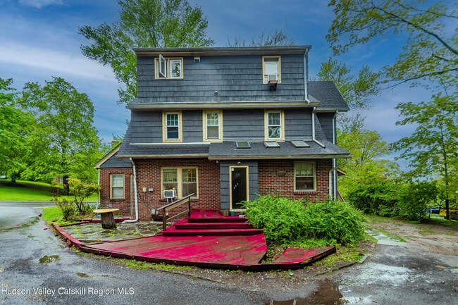 Building Photo - 38 Plattekill Ave