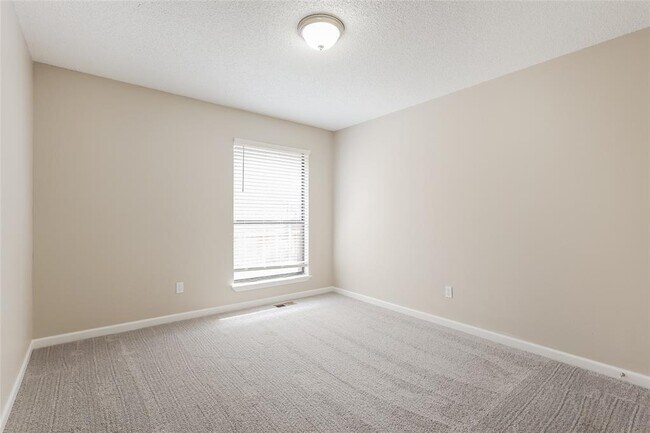 Building Photo - 11225 Cimarron Dr