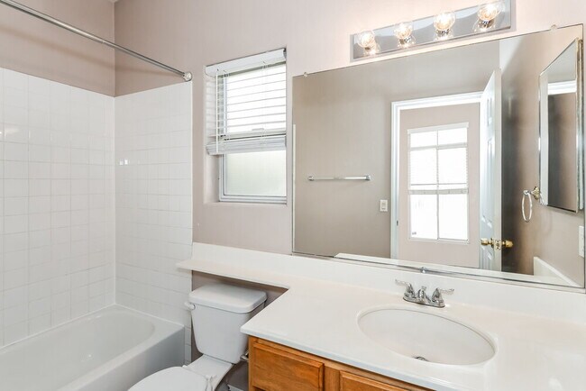 Building Photo - 1051 Little Rock Way