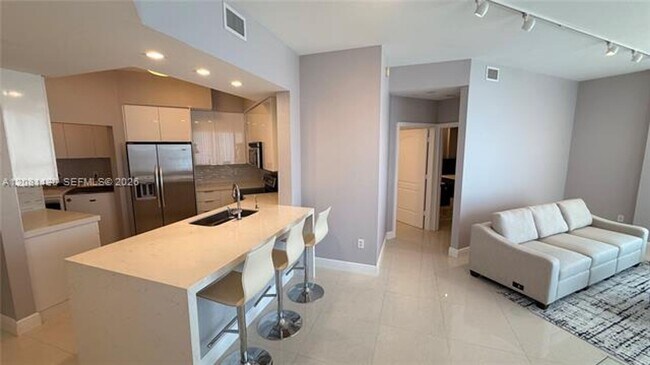 Building Photo - 1830 Radius Dr