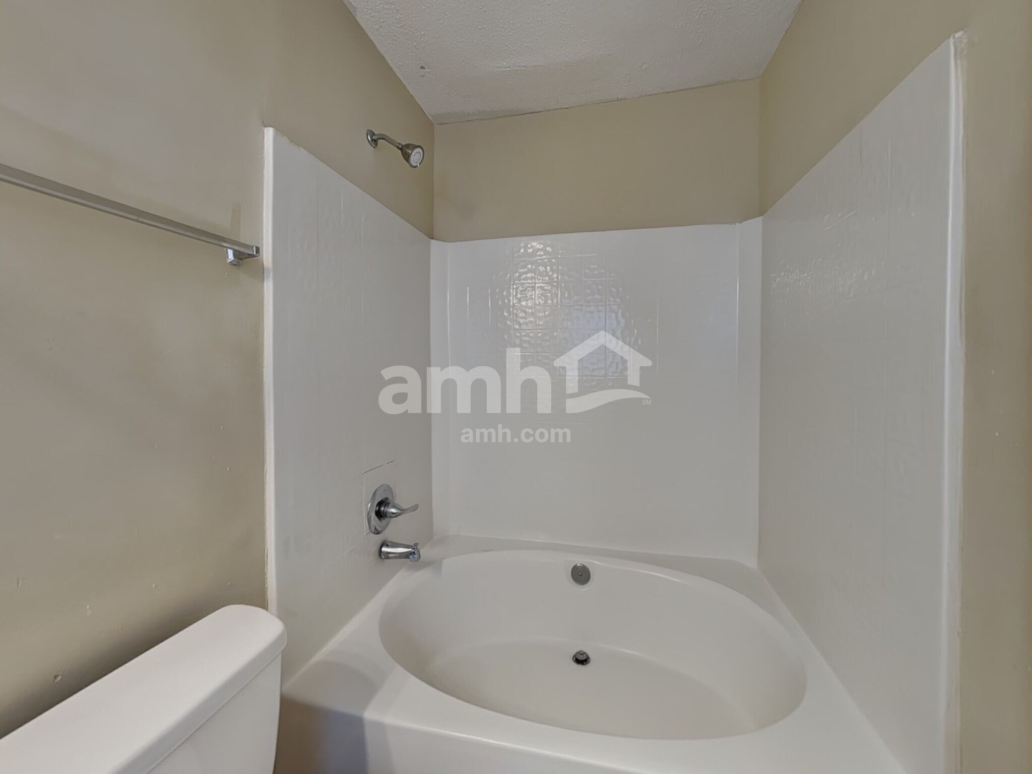 Building Photo - 4404 Garden Club St