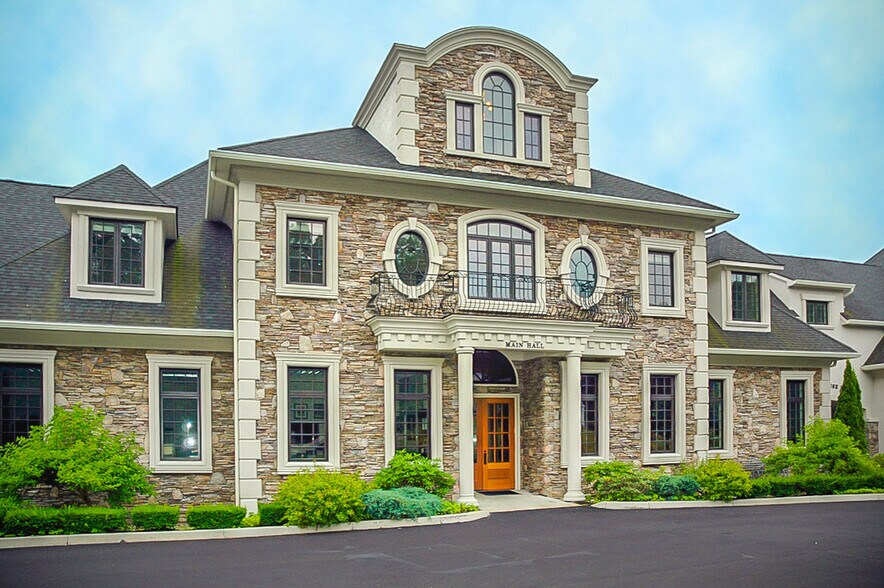 Building Photo - 2614 Boston Post Rd
