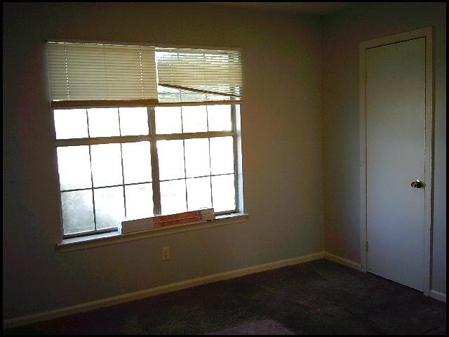 Building Photo - 1805 Sanford Dr