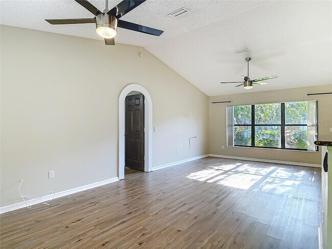 Building Photo - 4039 N Waterbridge Cir