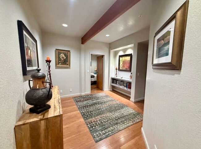 Building Photo - 35 Linda Vista Dr