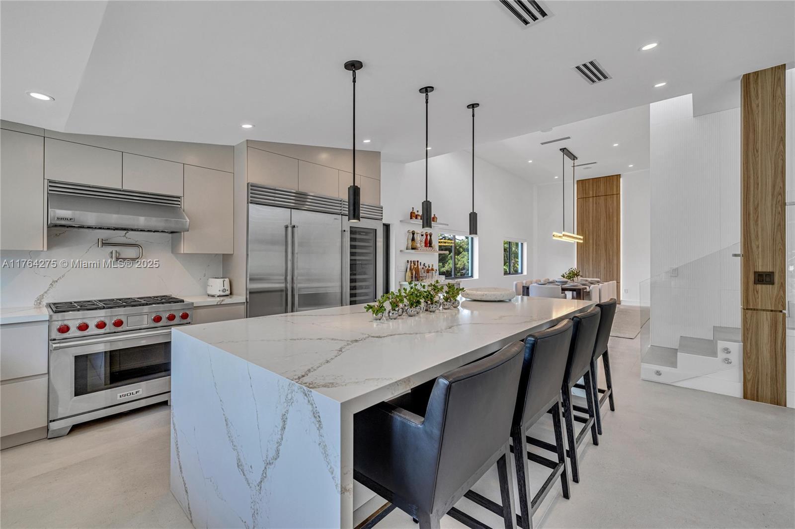 Building Photo - 1351 S Venetian Way