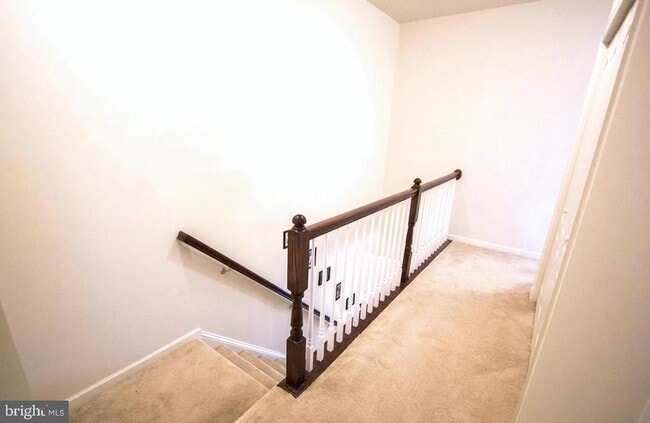 Building Photo - 43132 Thoroughfare Gap Terrace