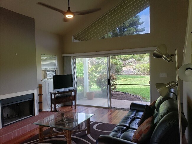 Building Photo - Beautiful Fully Furnished Condo