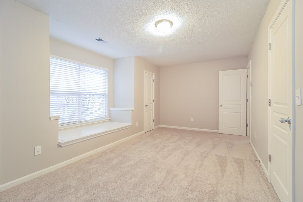 Building Photo - 168 Darbys Run Dr
