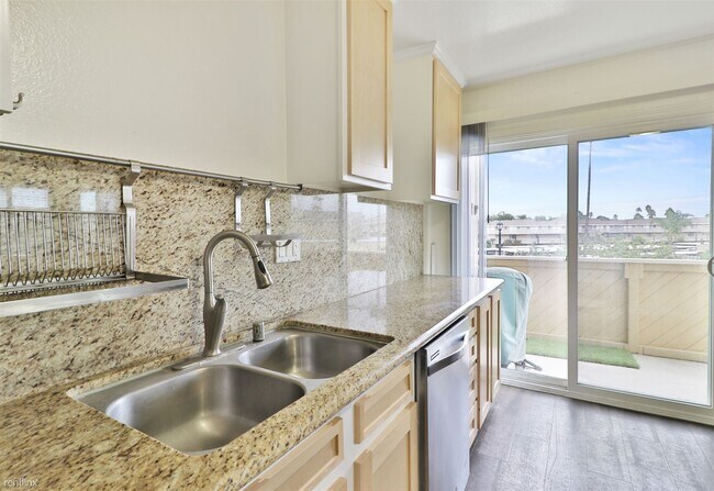 Building Photo - 2 br, 2 bath Condo - Anacapa View Condos