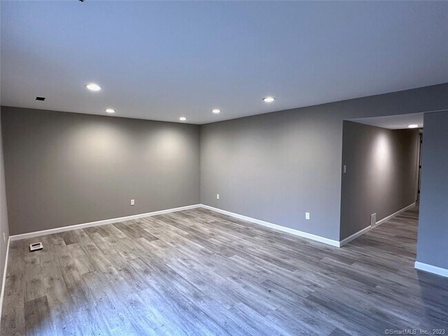 Building Photo - 26 Conestoga Way