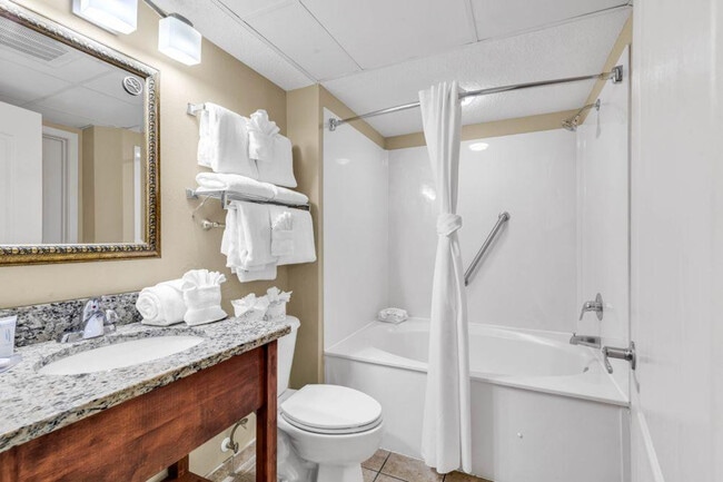 Building Photo - 2506 N Ocean Blvd