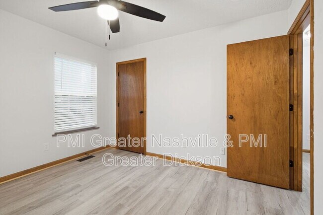 Building Photo - 1208 Coreland Dr