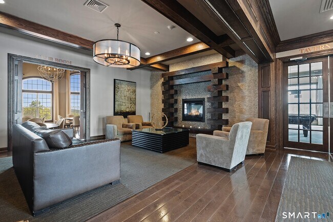 Building Photo - 35 Moorland Dr