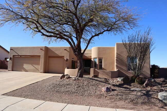 Building Photo - Your own resort! Elegant, Exclusive & Exquisite.