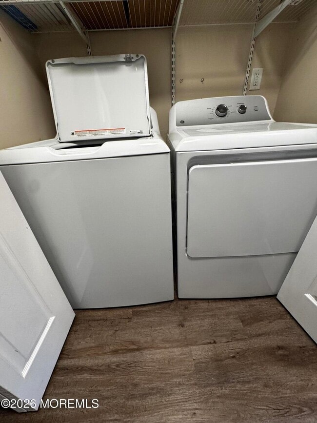 Building Photo - 905 Arlington Dr