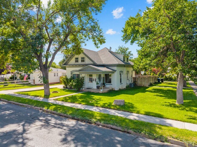 Building Photo - The One Spanish Fork Rental You Don't Want to Miss"