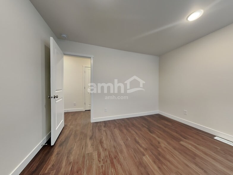 Building Photo - 7829 Verona Lp SW