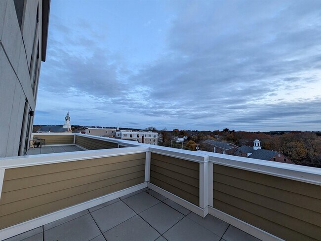 Building Photo - 55 N Main St