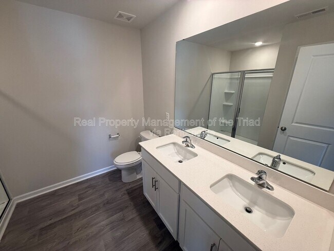 Building Photo - 5277 Ironwood Dr