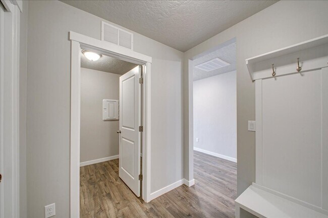 Building Photo - Adorable Nampa Home - Close Access To Ever...