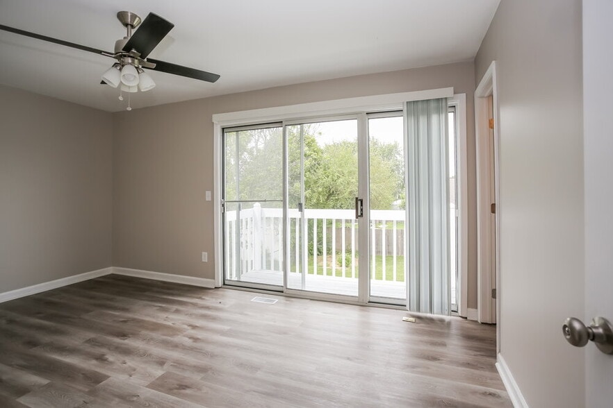 Building Photo - 6252 Tanbark Ct