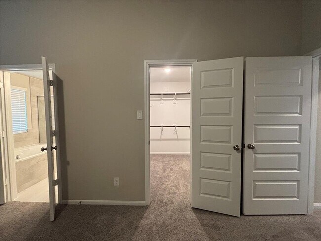 Building Photo - 10430 Port Huron Ln
